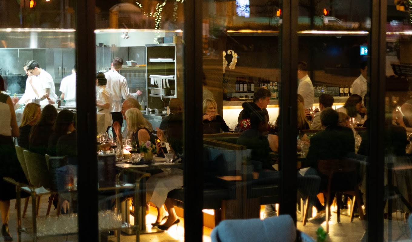 Hexagon -  Luxury Restaurant in Oakville Ontario